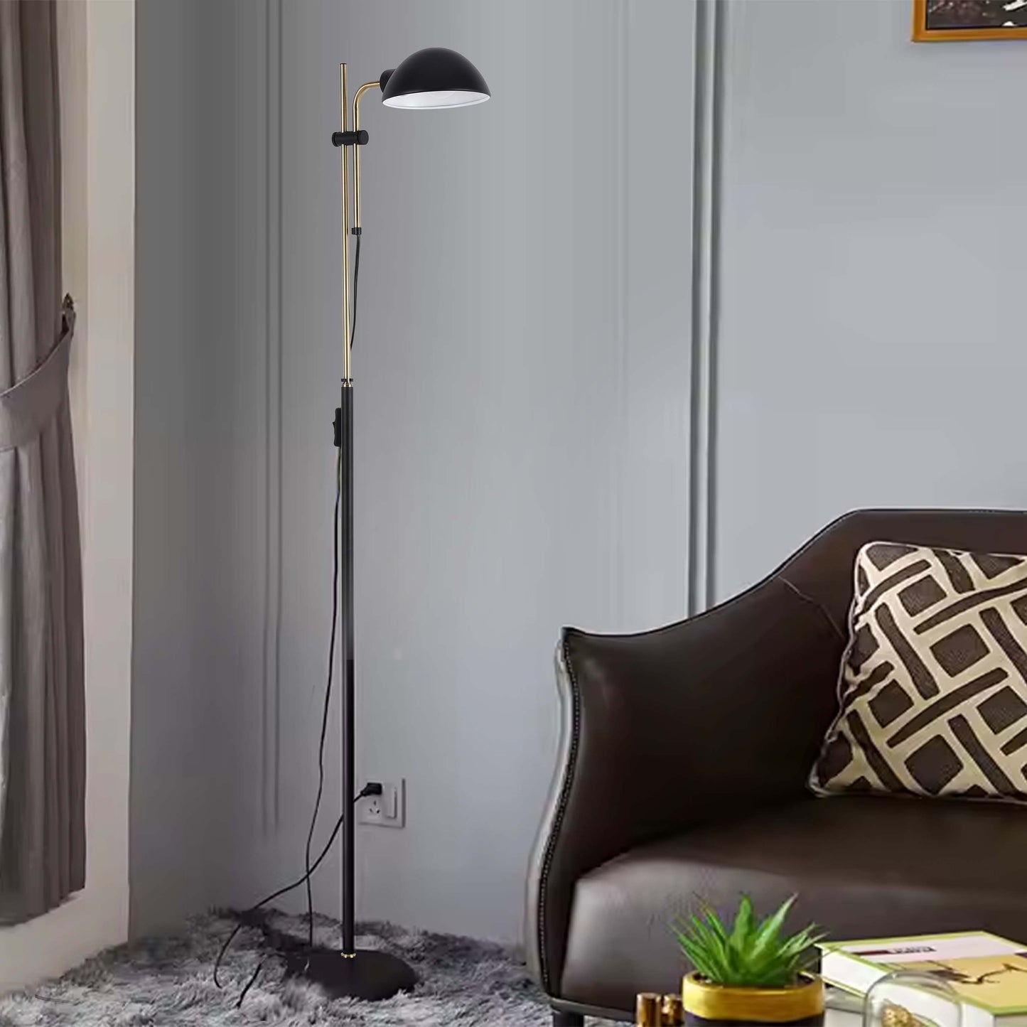 Настольная и напольная лампа в стиле mid-century modern с элегантным силуэтом "грибовидного" абажура.