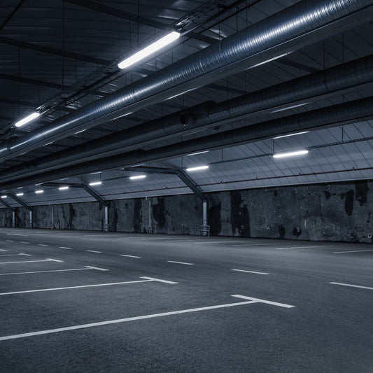 Современный светодиодный светильник для двух трубчатых ламп T8 длиной 120 см.