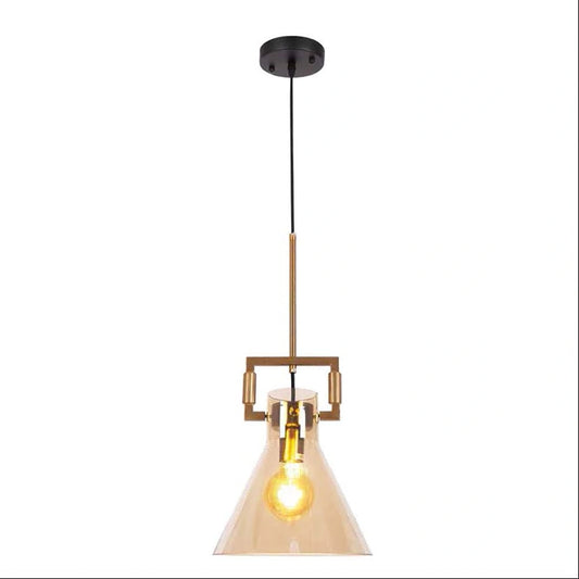 Главное изображение золотисто-бронзового металлического фонарика с янтарным стеклом, идеально подходит для современных интерьеров.