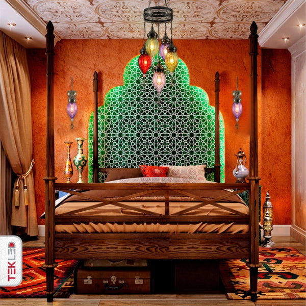 Настенное освещение в марокканском стиле с пурпурным стеклом и бронзовым металлом, идеально для спальни или гостиной.