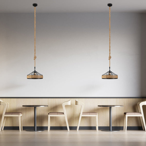 Женская подвесная светильник с металлическим каркасом и канатной обмоткой, идеально подходит для кафе в индустриальном стиле.