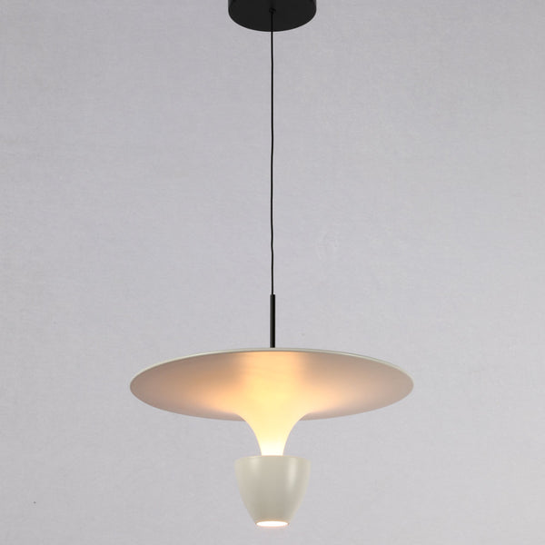 Основное изображение подвесного светильника в стиле минимализм, идеально подходящего для современных интерьеров.