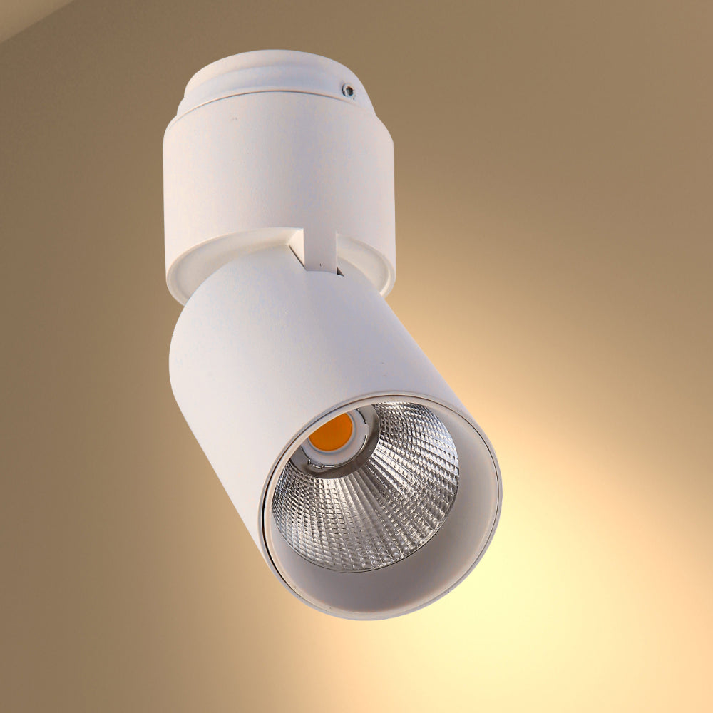 Основное изображение кругового встроенного светильника с поворотом, идеально подходящего для современных офисов и жилых помещений.