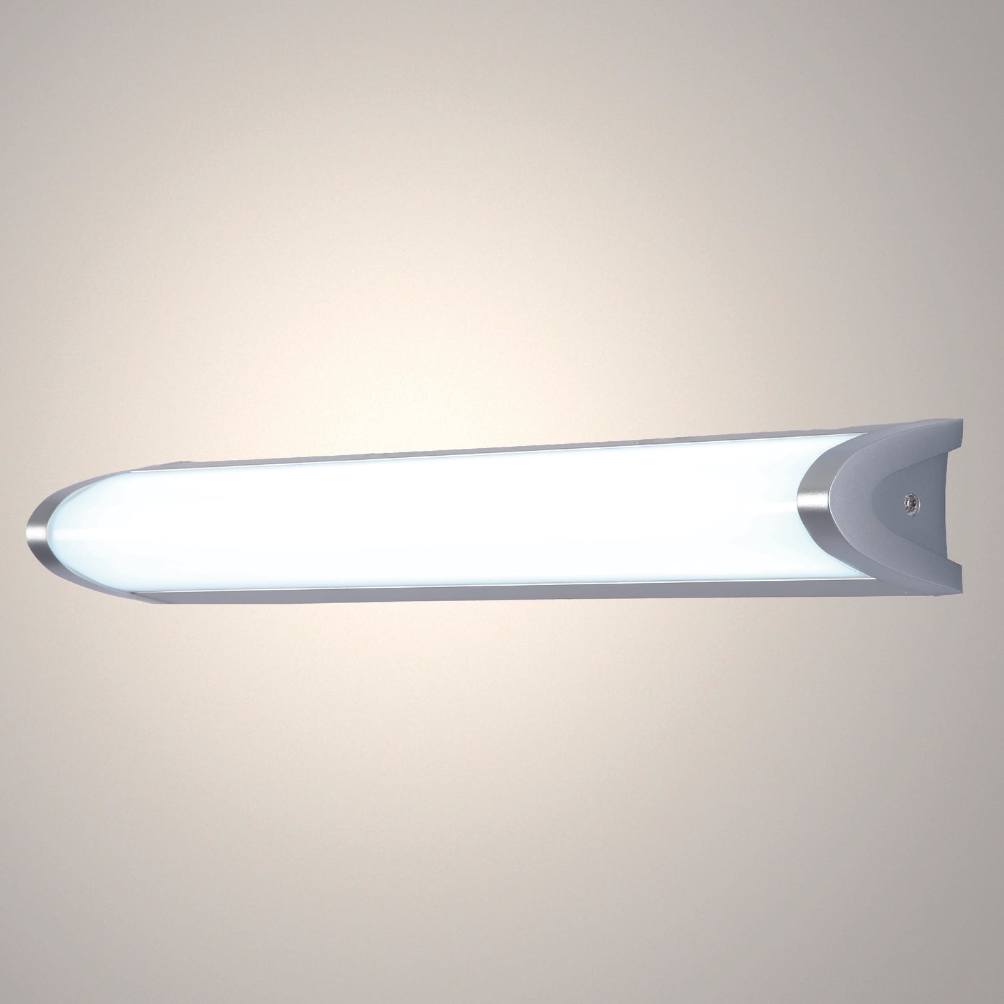 Современное зеркало с LED подсветкой для макияжа в хроме