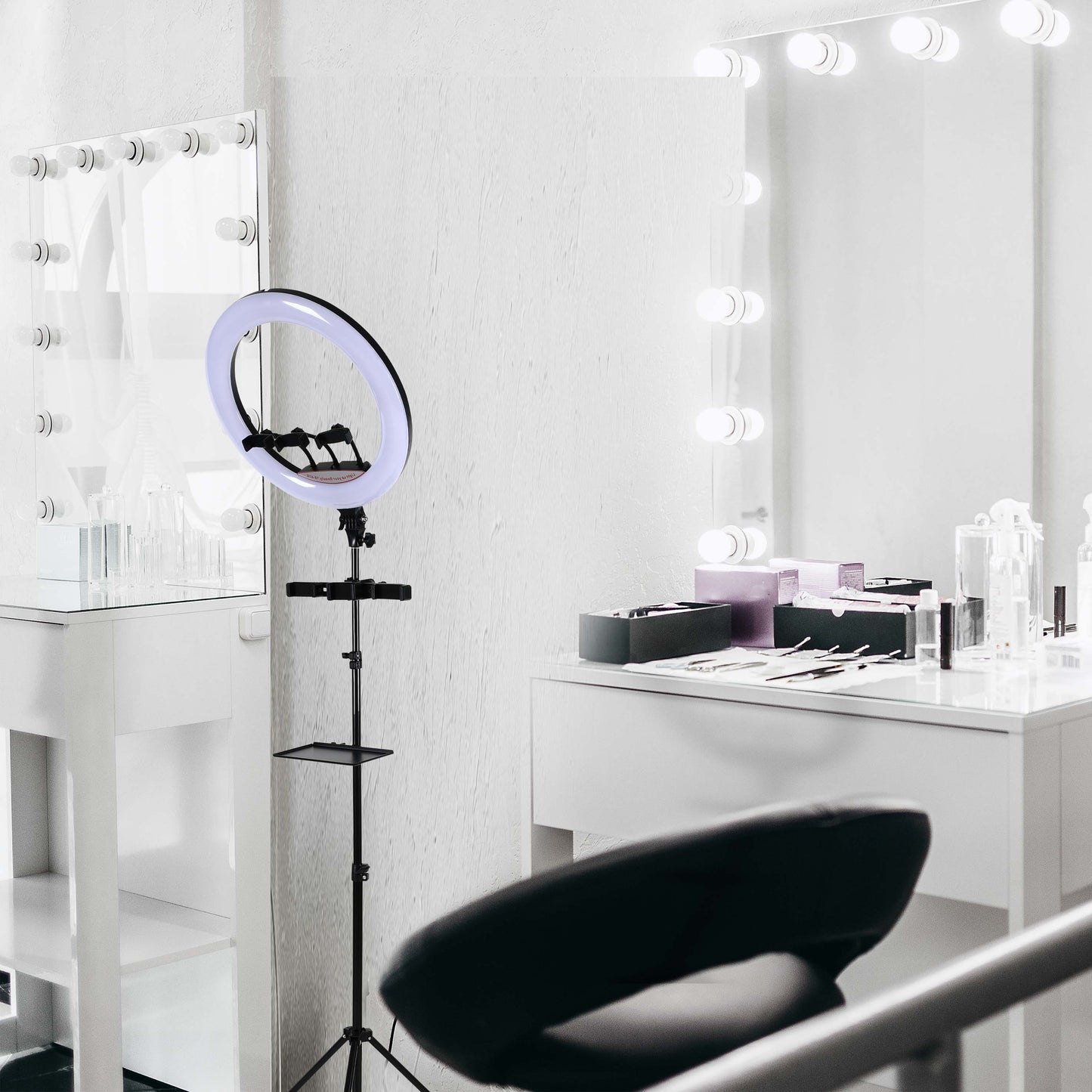 CCT басқаруымен талғампаз портативті жарықдиодты баған