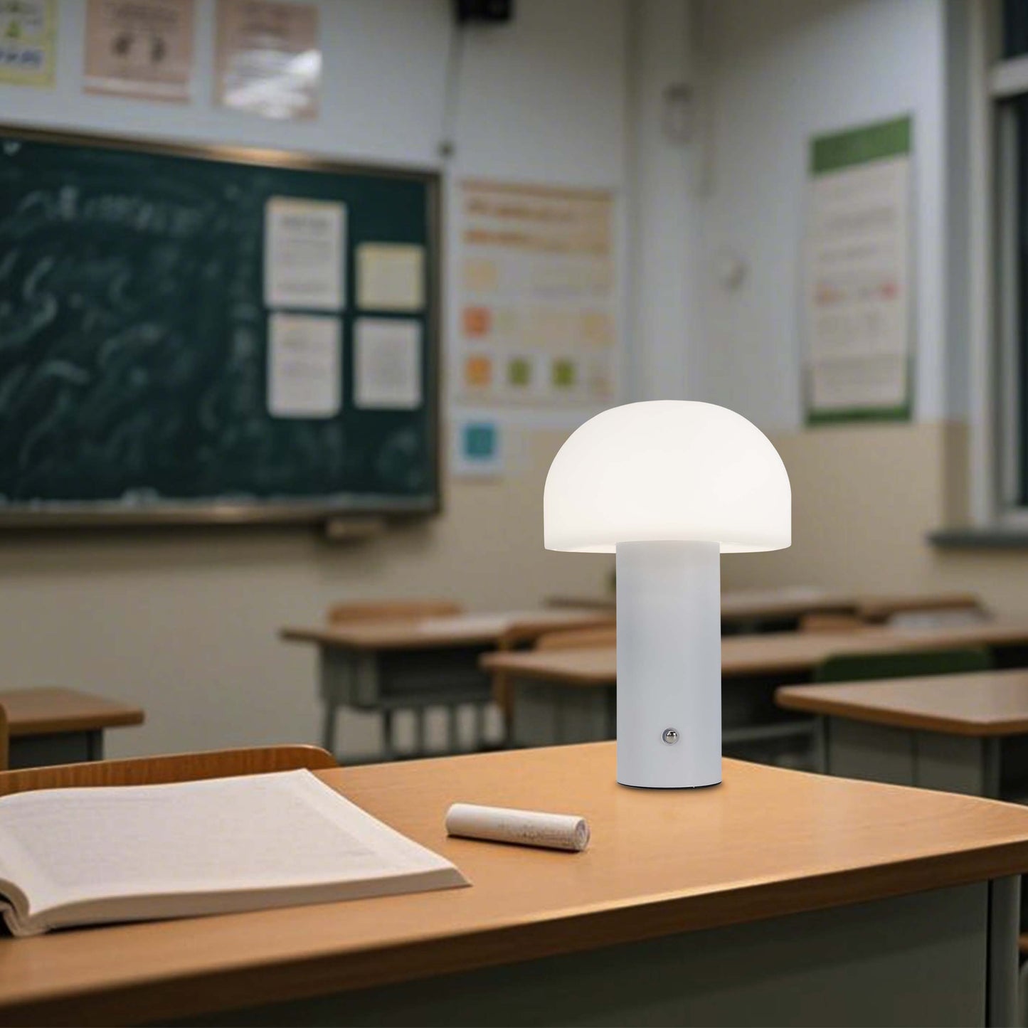 Современная LED-лампа в минималистичном дизайне в виде гриба.