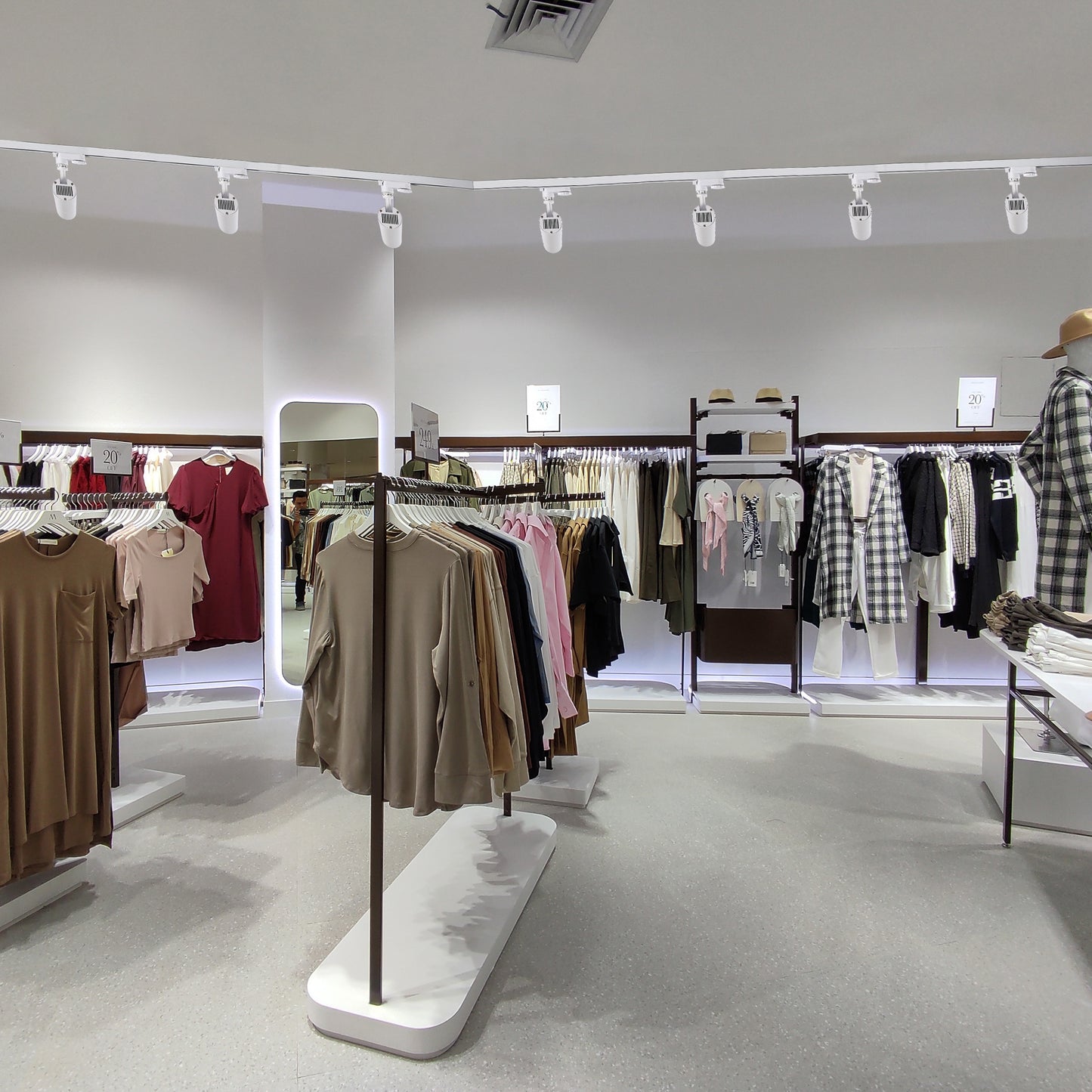 Современный трековый светильник LED LS-012-75 (10W / 20W / 30W, 4000K / 6000K, белый / чёрный)