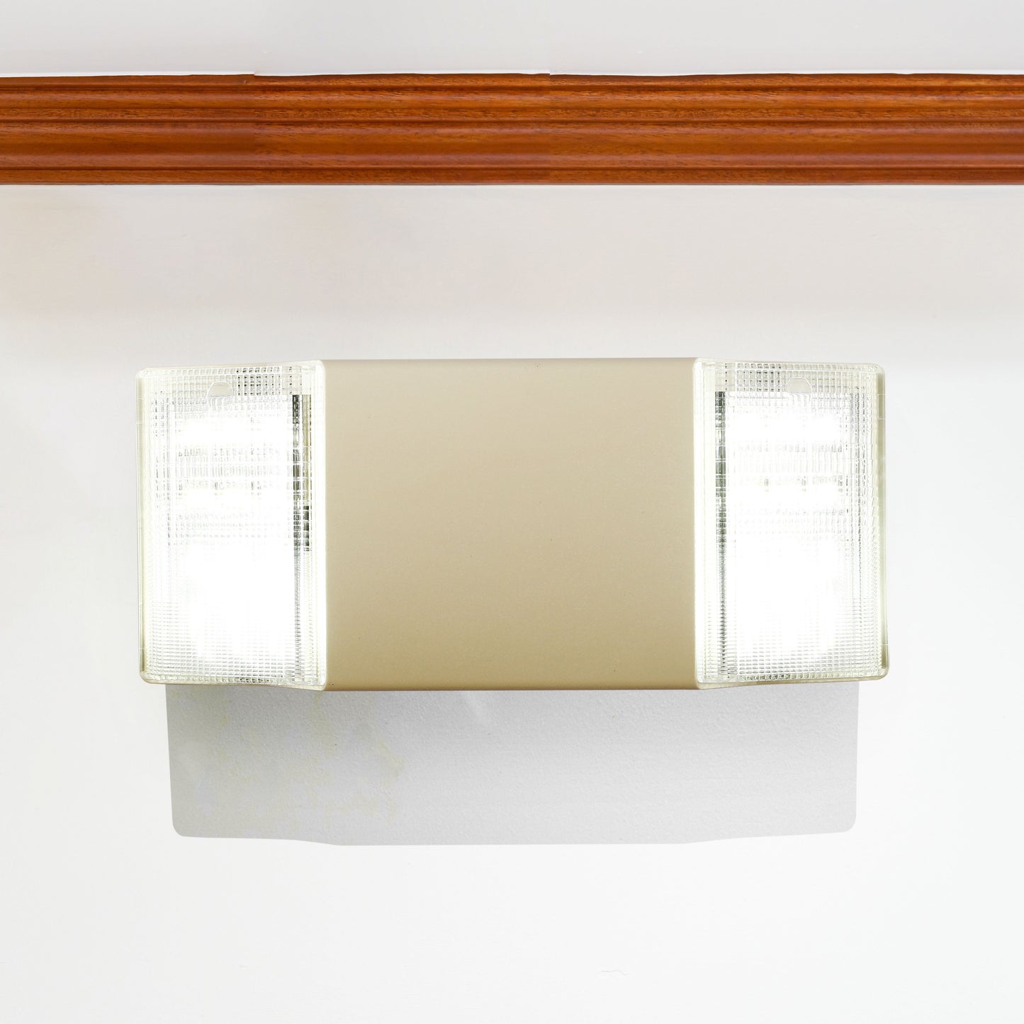 LED Светильник TLEU4 2.4W (Белый, 6500K)