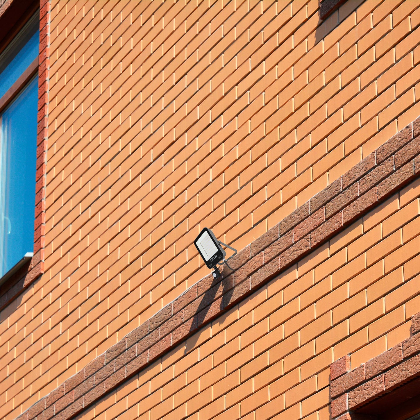 Прожектор LED SMD SENSOR (IP65)