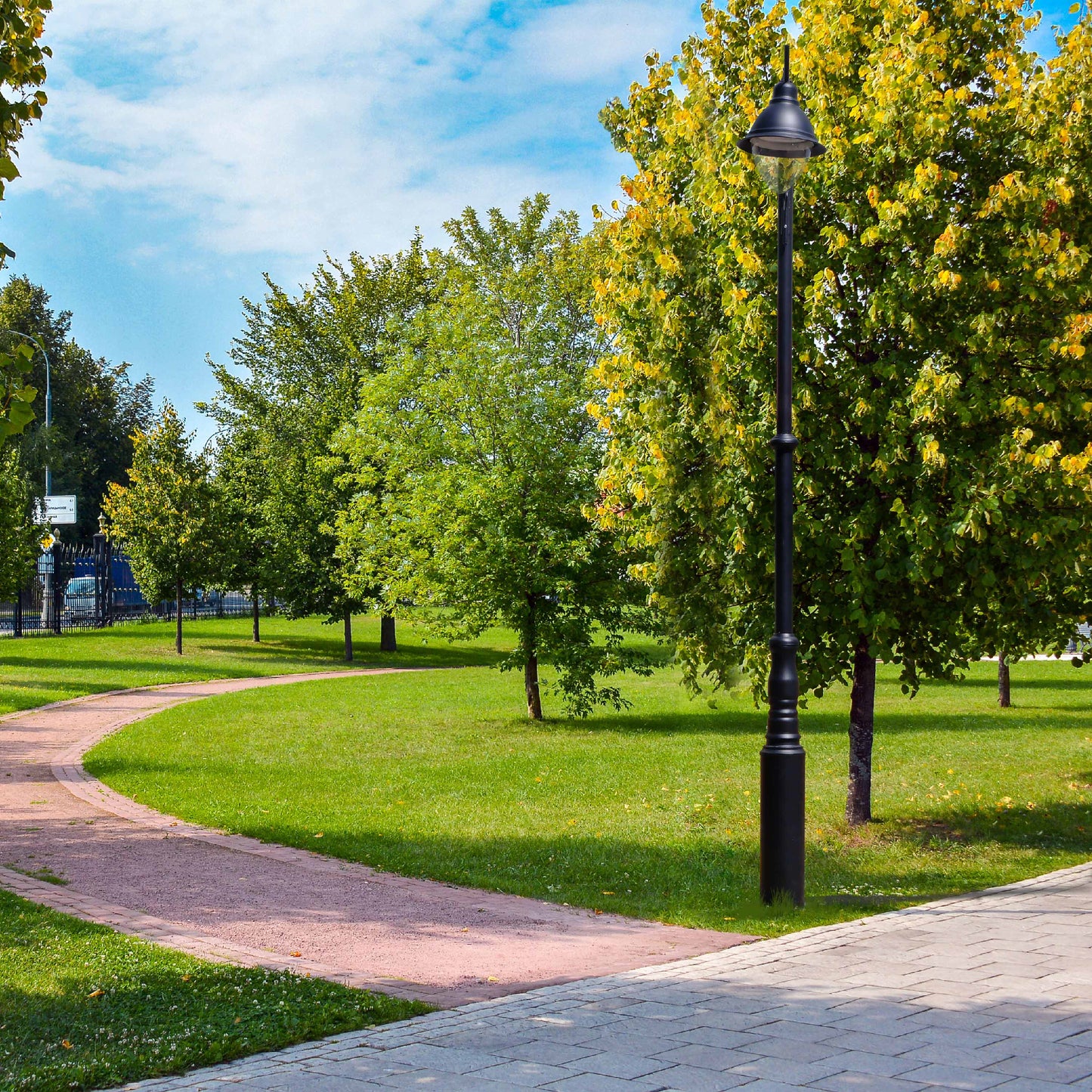 HJ01 - екпін жолағы және GU5.3 негізі бар заманауи трек шамы.