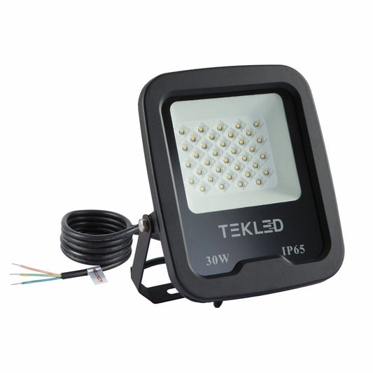 Главное изображение светодиодного floodlight, подходящего для уличного освещения и современных ландшафтных дизайнов.