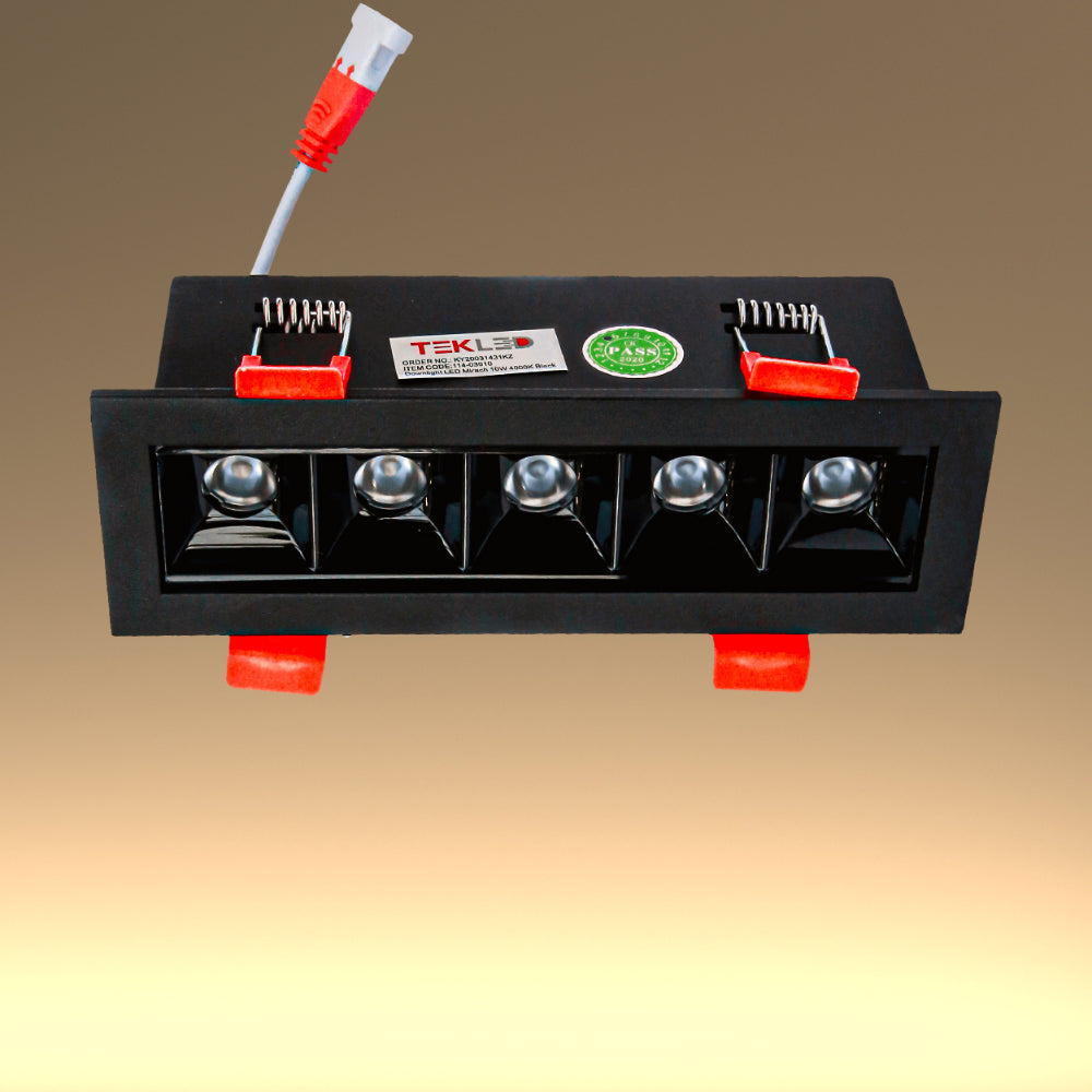 Основное изображение LED-встраиваемого downlight, подходящего для современных офисов с минималистичным декором.
